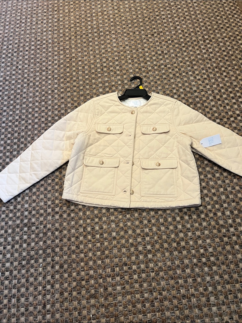 Ladies Quilted Cream Jacket with Pocket Flaps